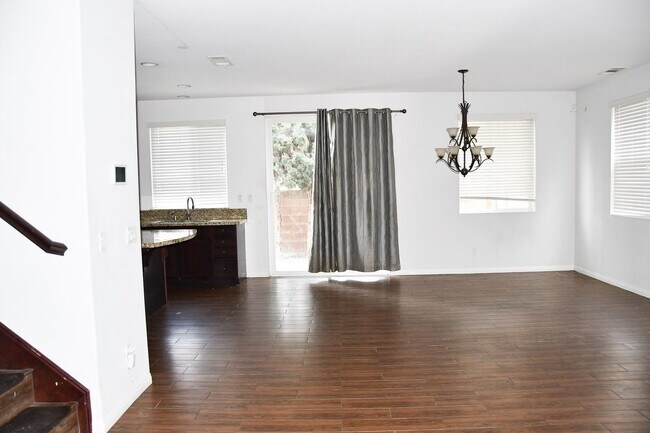 Building Photo - 3225 Donovan Ranch Rd