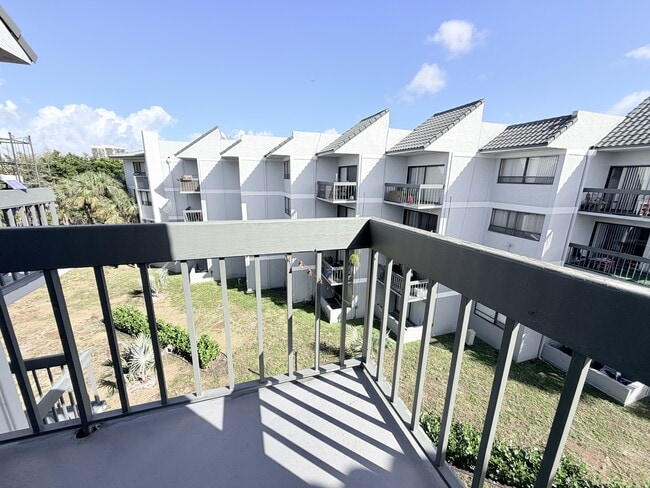 Building Photo - 1750 N Congress Ave