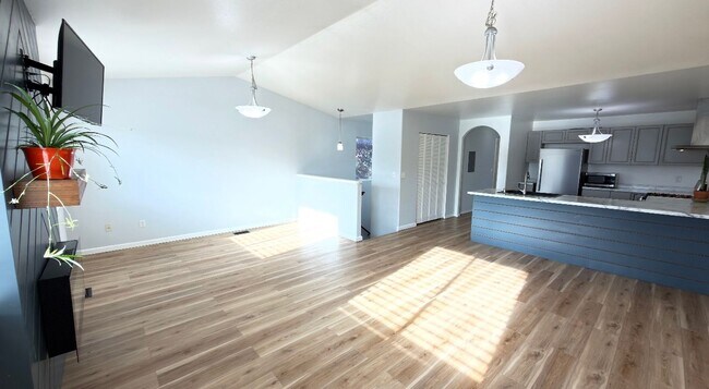Building Photo - 5530 Alora Loop