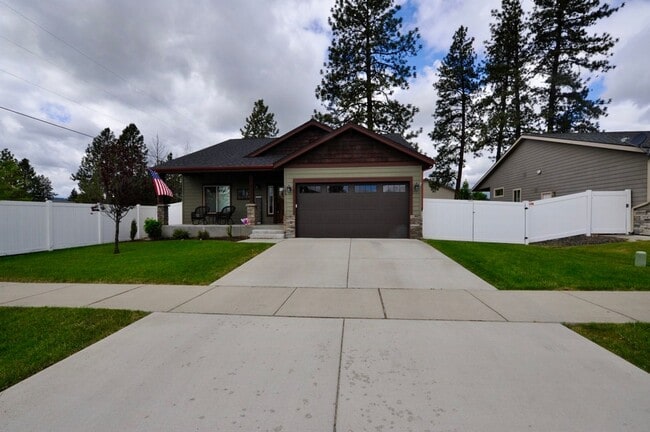 Building Photo - Luxury 3 bed 2 bath Rancher: Miller's Landing