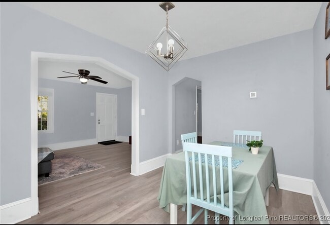 Building Photo - 2703 Pecan Dr