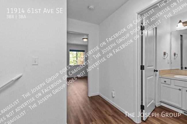 Building Photo - 11914 61st Ave SE