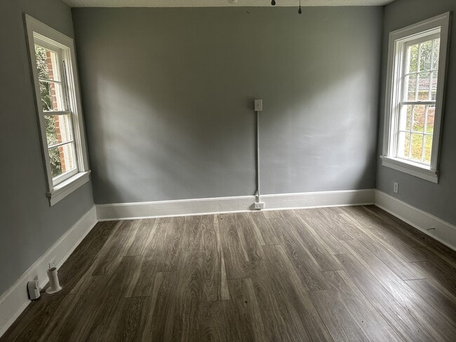 Building Photo - 129 Cox Cir