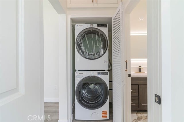 Building Photo - 10656 Nassau Ave