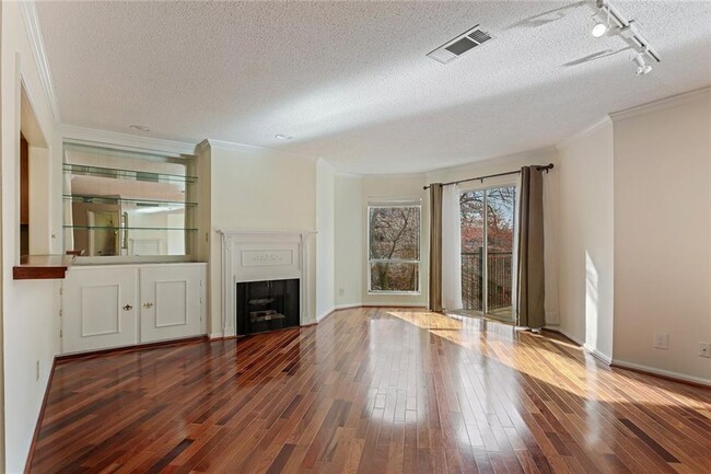 Building Photo - 209 14th St NE