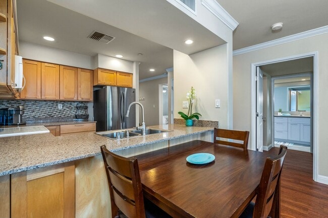 Building Photo - Furnished 2 Bed/2 Bath Hale Kanani Condo, Across from The Cove & Charley Young Beach