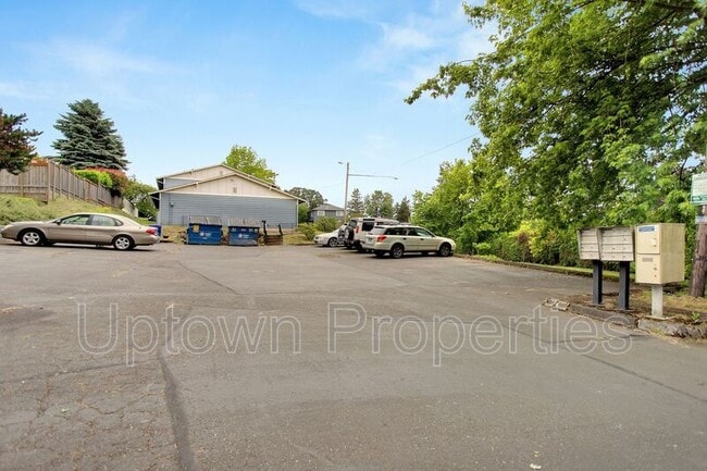 Building Photo - 6808 N Richmond Ave
