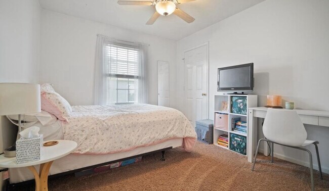 Building Photo - 1114 Abercorn St