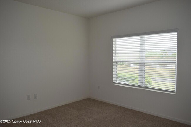 Building Photo - 620 Remington Green Dr SE