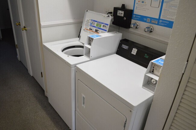 Building Photo - Beautiful Condo in Prime Centerville Location!