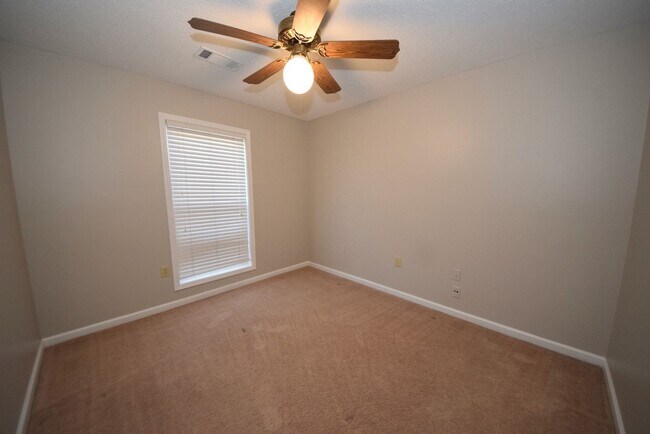 Building Photo - 6657 Millgrove Park Dr
