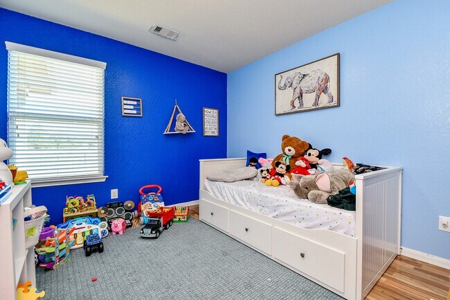 Building Photo - 15462 Signal Ridge Way