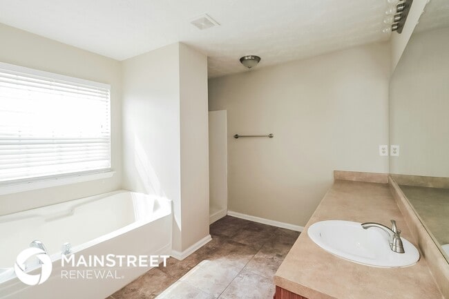 Building Photo - 415 Parkside Way