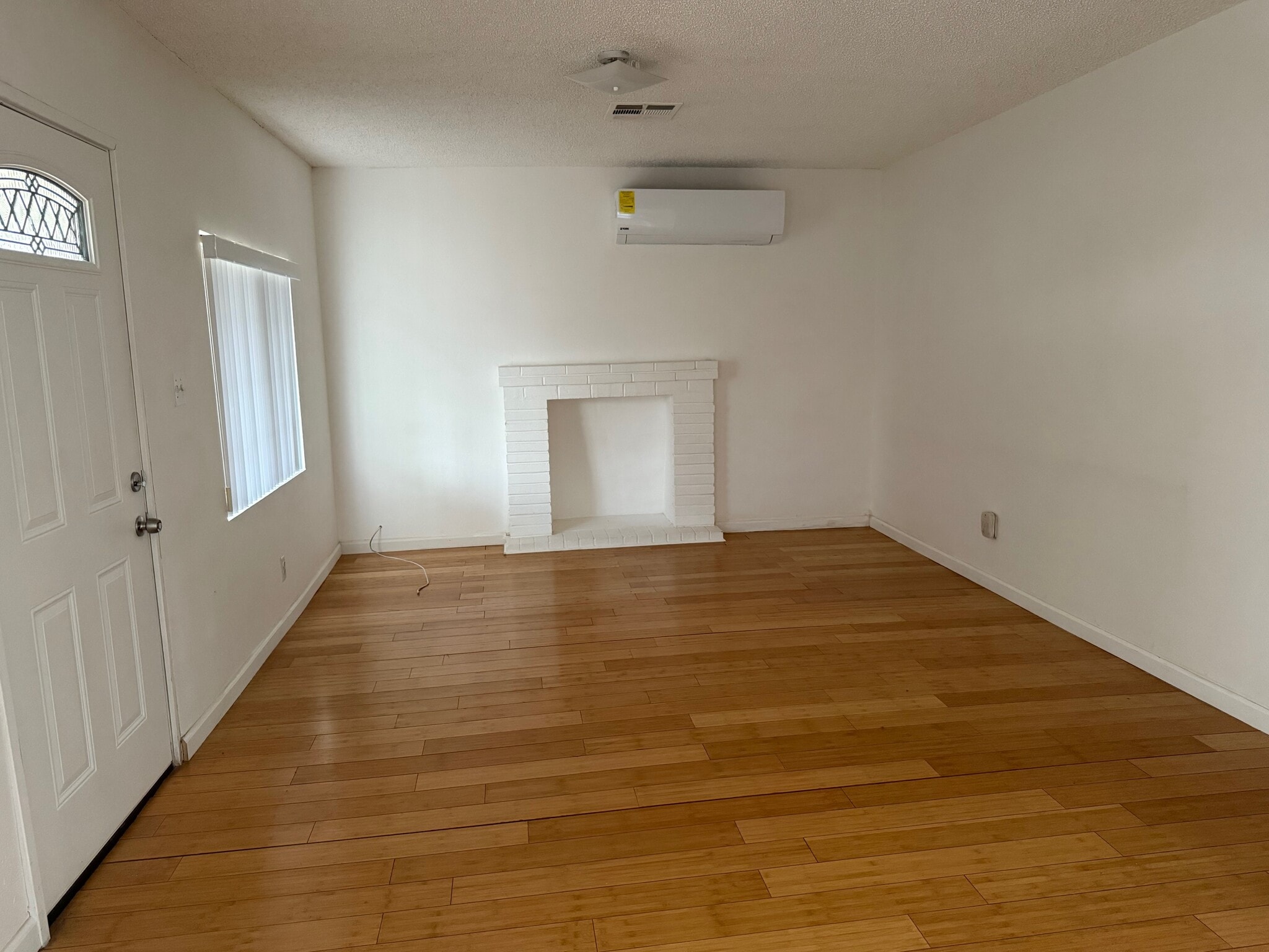 Building Photo - 5 Palm Dr