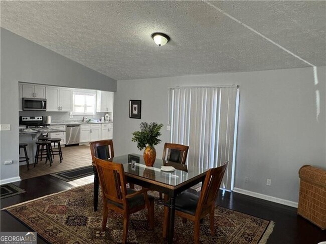 Building Photo - 17 Hartley Woods Dr