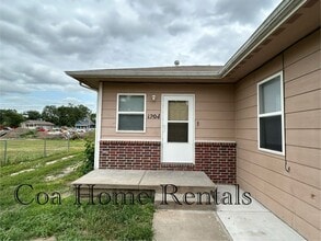 Building Photo - Northeast Duplex