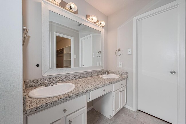 Building Photo - 17114 Quail Glen Dr