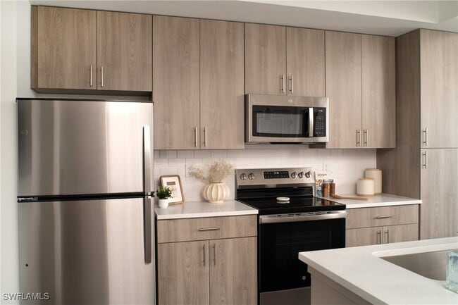 Building Photo - 3260 Stockton St