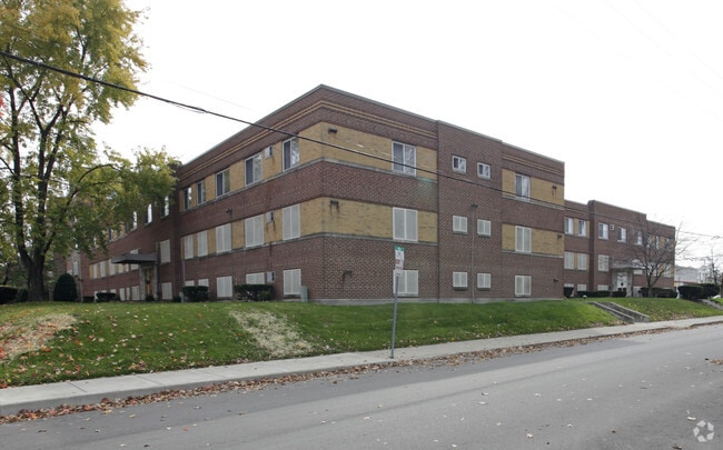 Primary Photo - 714 Plymouth Ave