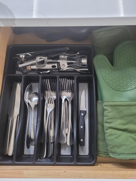 Building Photo - 23 Handy St