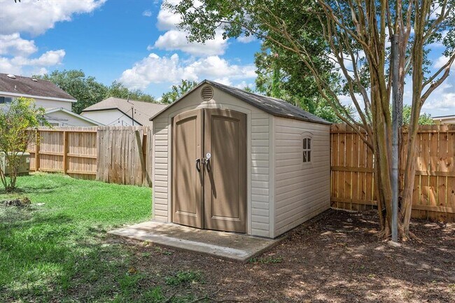 Building Photo - 7322 Foxbrook Dr