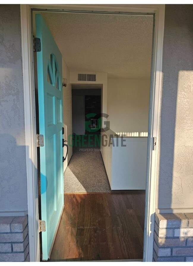 Building Photo - Beautiful 3 BEDROOM 2 BATH HOME IN MODESTO...