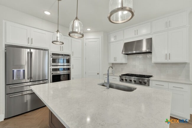 Building Photo - 1031 Lime Gruene