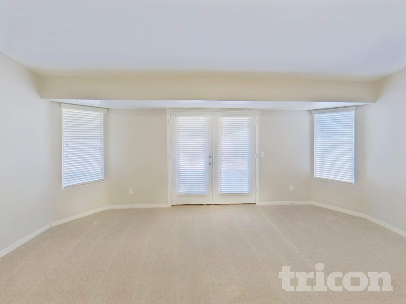 Building Photo - 43368 Palmen Dr