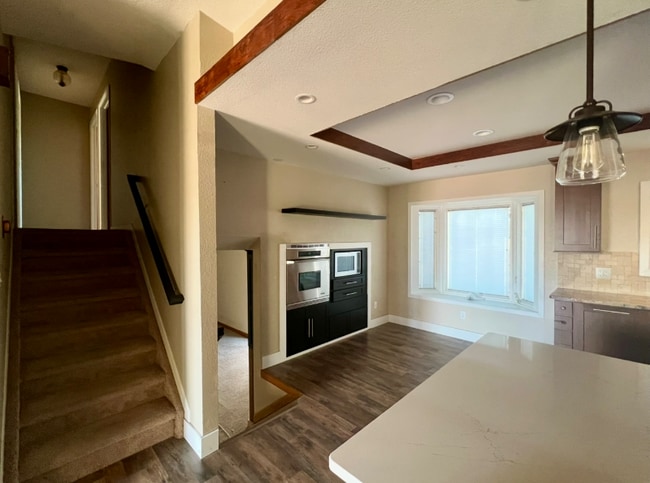 Building Photo - 301 W Mangrum Dr