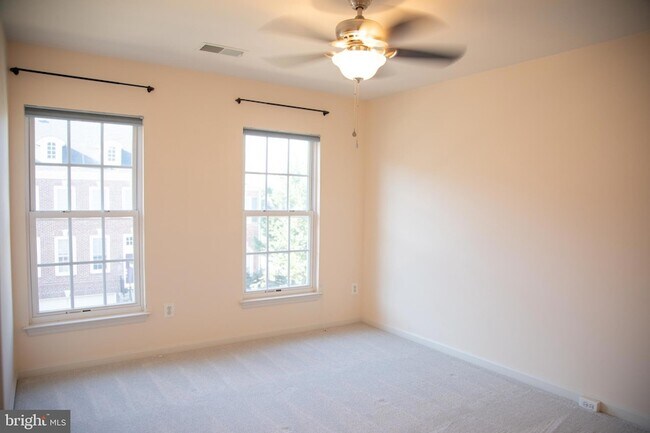 Building Photo - 3347 Wilton Crest Ct