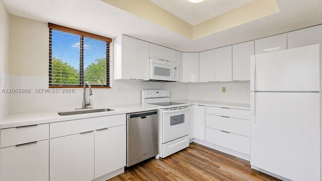 Building Photo - 11830 SW 80th St