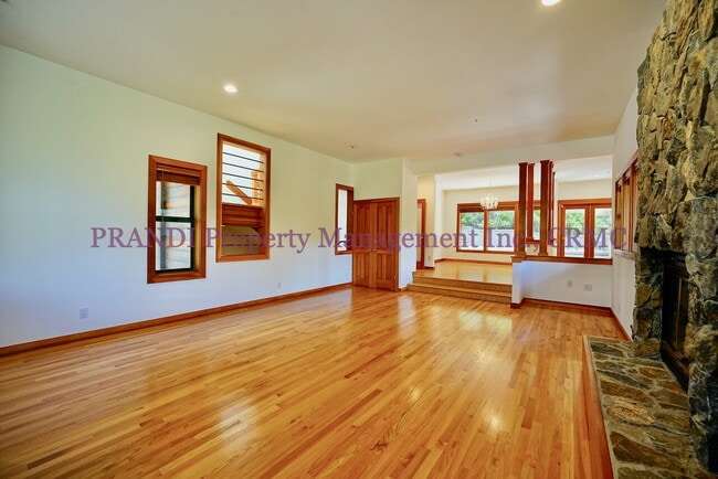 Building Photo - Modern Craftsman Home In Private and Seren...