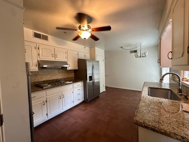 Building Photo - 5901 Brierdale Ave