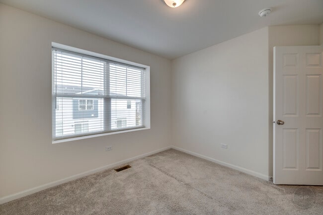 Building Photo - 4138 Irving Rd