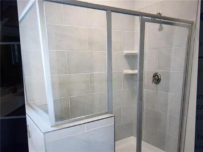 Building Photo - 112 Blue Iris Ct