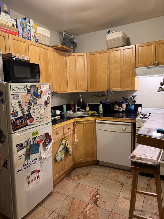 Building Photo - 110 Brainerd Rd