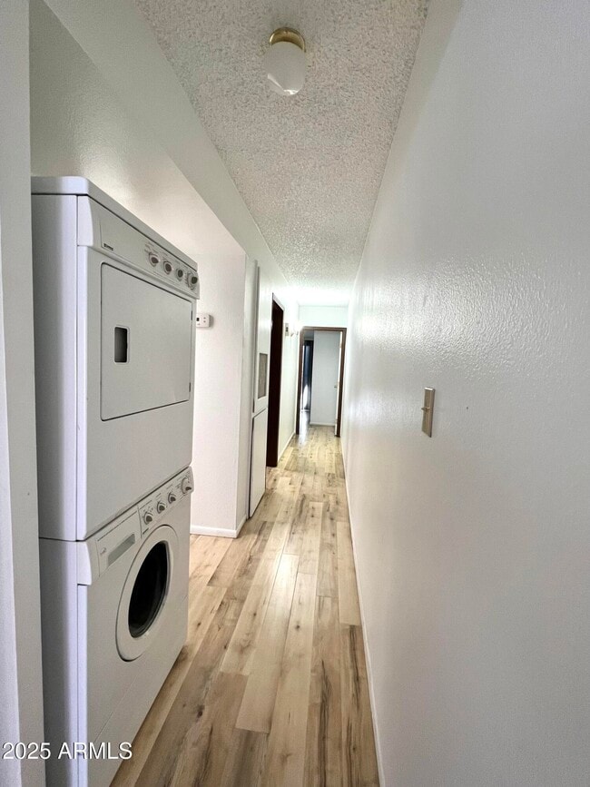 Building Photo - 6818 N 35th Ave