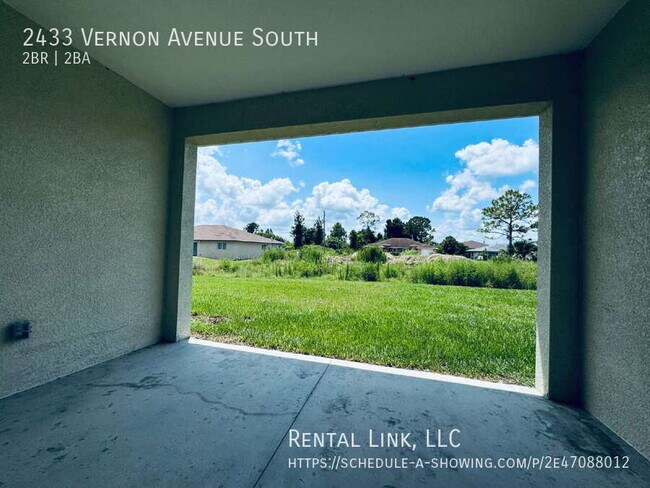 Building Photo - 2433 Vernon Ave S