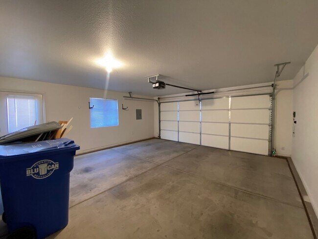 Building Photo - ADORABLE HOUSE FOR RENT IN HURRICANE