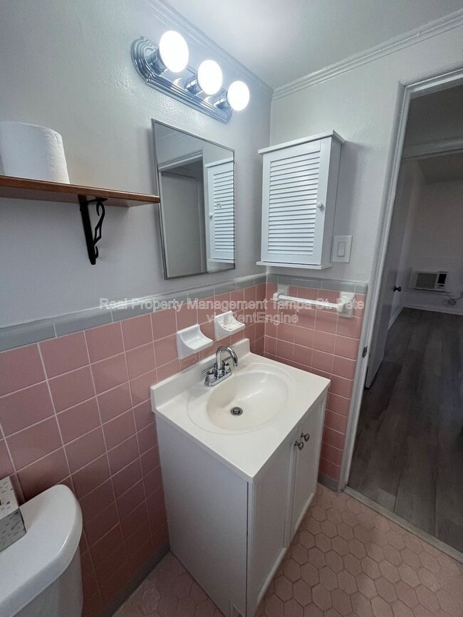 Building Photo - 6900 Miami St