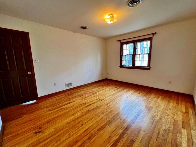 Building Photo - Colonial on Large Wooded Lot