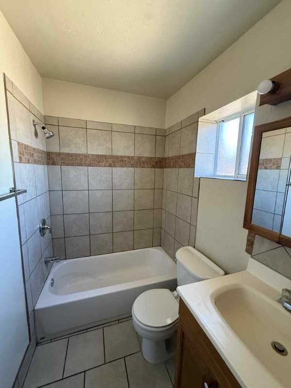 Building Photo - 5425 E 30th St