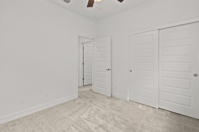 Building Photo - 3 YEARS NEW, BUILT BY LENNAR HOMES, 4 BED, 3 BATH, 2 CAR GARAGE