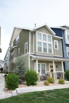 Building Photo - 333 N 680 E