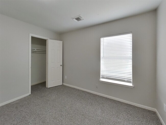 Building Photo - 21526 Lovis Way