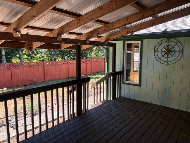 Building Photo - 3233 Jeri Dr NE