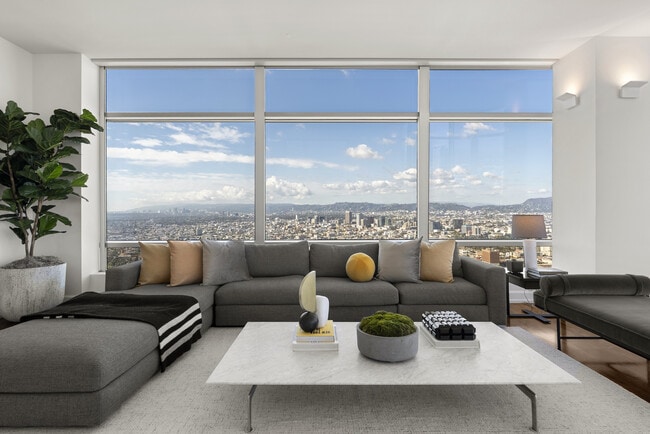 Building Photo - 900 W Olympic Blvd