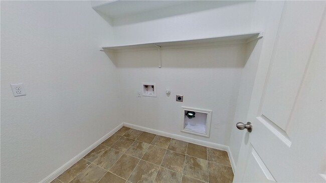 Building Photo - 108 Lavaca Loop