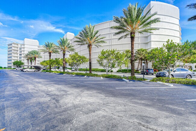 Building Photo - 2774 S Ocean Blvd