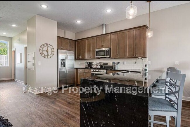 Building Photo - 636 N 46th St